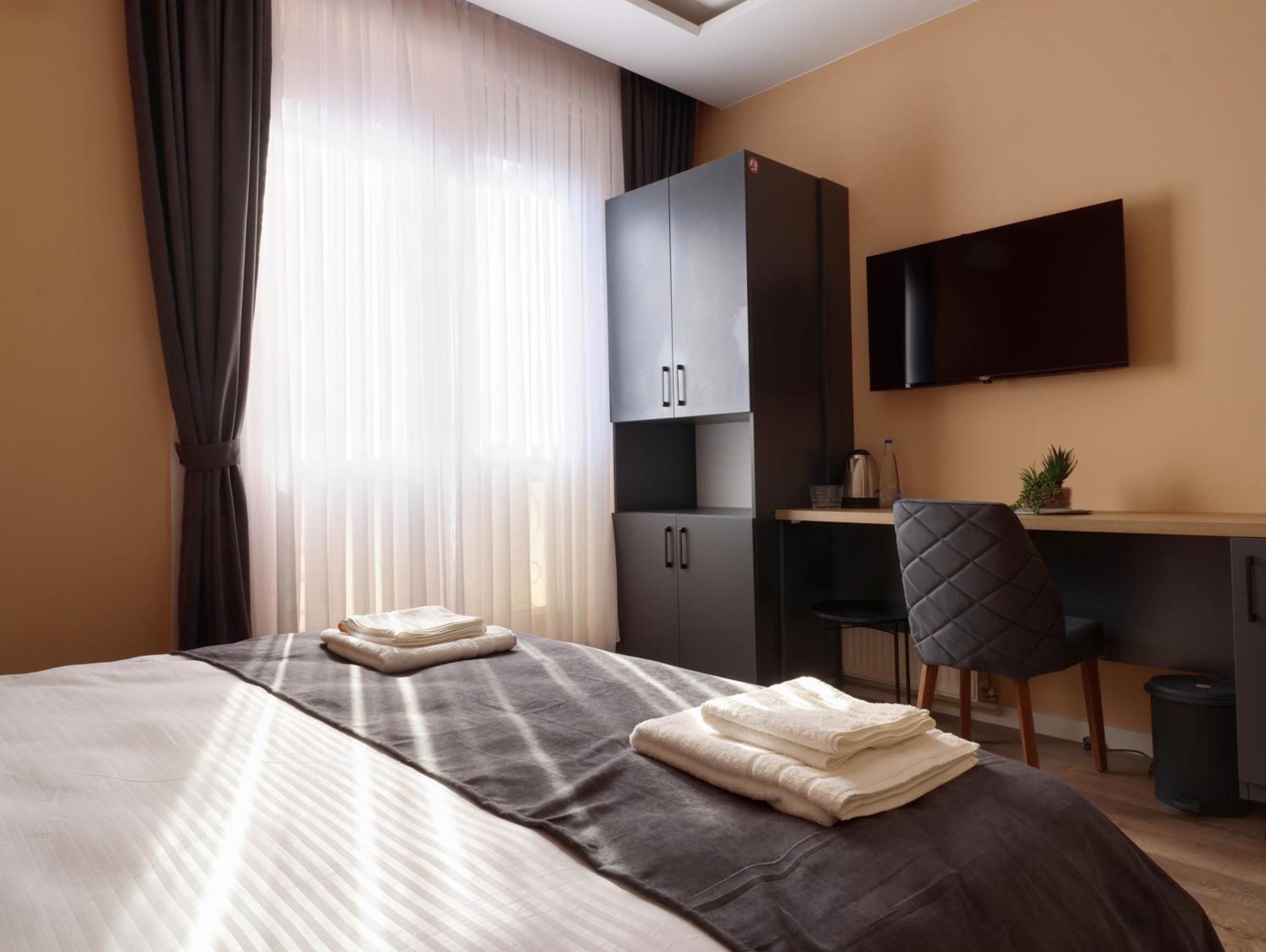 Midtown Prishtina Stays - Central Location Priștina Exterior foto